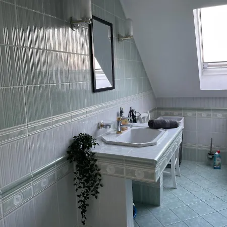 Parkplaetze, Einzelbetten, 2 Balkone, Fast Wi-fi 100 Mbit, Homeoffice, Aufzug, Lichtdurchflutet, Panoramablick Apartment