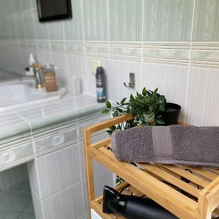 Daire Parkplaetze, Einzelbetten, 2 Balkone, Fast Wi-fi 100 Mbit, Homeoffice, Aufzug, Lichtdurchflutet, Panoramablick *