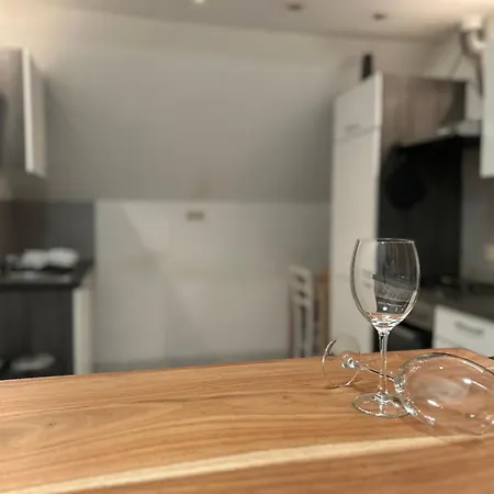 Parkplaetze, Einzelbetten, 2 Balkone, Fast Wi-fi 100 Mbit, Homeoffice, Aufzug, Lichtdurchflutet, Panoramablick Erlensee