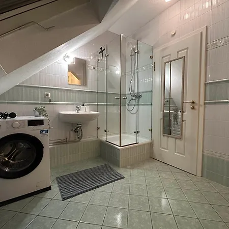 Parkplaetze, Einzelbetten, 2 Balkone, Fast Wi-fi 100 Mbit, Homeoffice, Aufzug, Lichtdurchflutet, Panoramablick Daire *