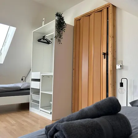 Parkplaetze, Einzelbetten, 2 Balkone, Fast Wi-fi 100 Mbit, Homeoffice, Aufzug, Lichtdurchflutet, Panoramablick Erlensee