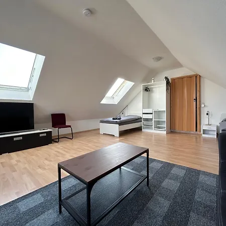 Apartment Parkplaetze, Einzelbetten, 2 Balkone, Fast Wi-fi 100 Mbit, Homeoffice, Aufzug, Lichtdurchflutet, Panoramablick Erlensee