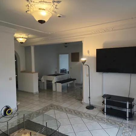 Parkplaetze, Einzelbetten, 2 Balkone, Fast Wi-fi 100 Mbit, Homeoffice, Aufzug, Lichtdurchflutet, Panoramablick Daire Erlensee