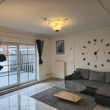 Parkplaetze, Einzelbetten, 2 Balkone, Fast Wi-fi 100 Mbit, Homeoffice, Aufzug, Lichtdurchflutet, Panoramablick *