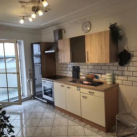 Parkplaetze, Einzelbetten, 2 Balkone, Fast Wi-fi 100 Mbit, Homeoffice, Aufzug, Lichtdurchflutet, Panoramablick * Erlensee