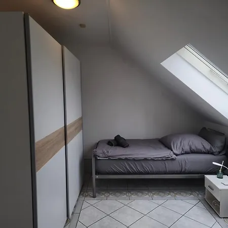 Daire Parkplaetze, Einzelbetten, 2 Balkone, Fast Wi-fi 100 Mbit, Homeoffice, Aufzug, Lichtdurchflutet, Panoramablick Erlensee