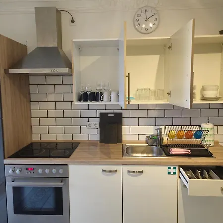 Parkplaetze, Einzelbetten, 2 Balkone, Fast Wi-fi 100 Mbit, Homeoffice, Aufzug, Lichtdurchflutet, Panoramablick *