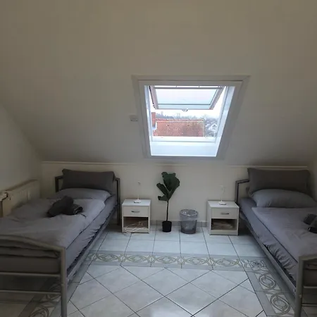 Apartment Parkplaetze, Einzelbetten, 2 Balkone, Fast Wi-fi 100 Mbit, Homeoffice, Aufzug, Lichtdurchflutet, Panoramablick