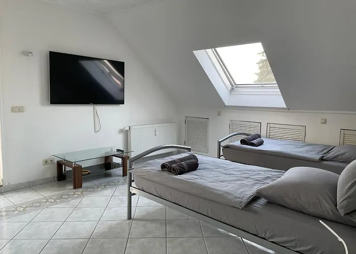 Parkplaetze, Einzelbetten, 2 Balkone, Fast Wi-fi 100 Mbit, Homeoffice, Aufzug, Lichtdurchflutet, Panoramablick Appartamento Erlensee