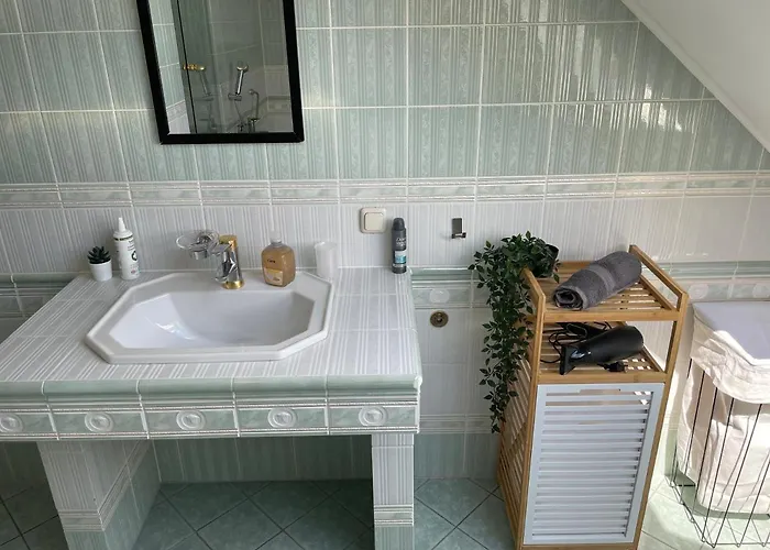 Parkplaetze, Einzelbetten, 2 Balkone, Fast Wi-fi 100 Mbit, Homeoffice, Aufzug, Lichtdurchflutet, Panoramablick Erlensee