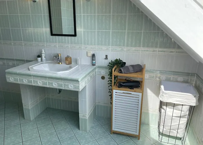 Appartamento Parkplaetze, Einzelbetten, 2 Balkone, Fast Wi-fi 100 Mbit, Homeoffice, Aufzug, Lichtdurchflutet, Panoramablick *