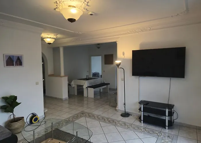 Parkplaetze, Einzelbetten, 2 Balkone, Fast Wi-fi 100 Mbit, Homeoffice, Aufzug, Lichtdurchflutet, Panoramablick Appartamento Erlensee